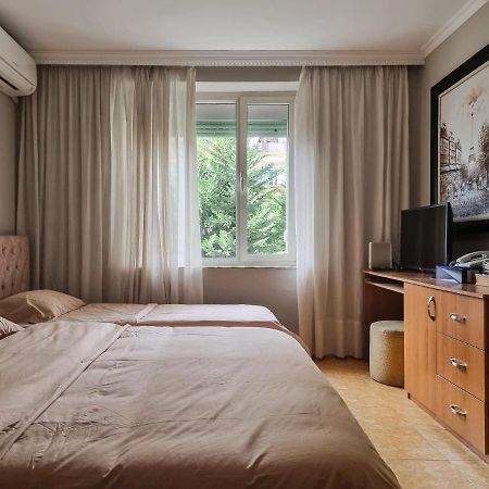 Tirana Center Cozy Apartment エクステリア 写真