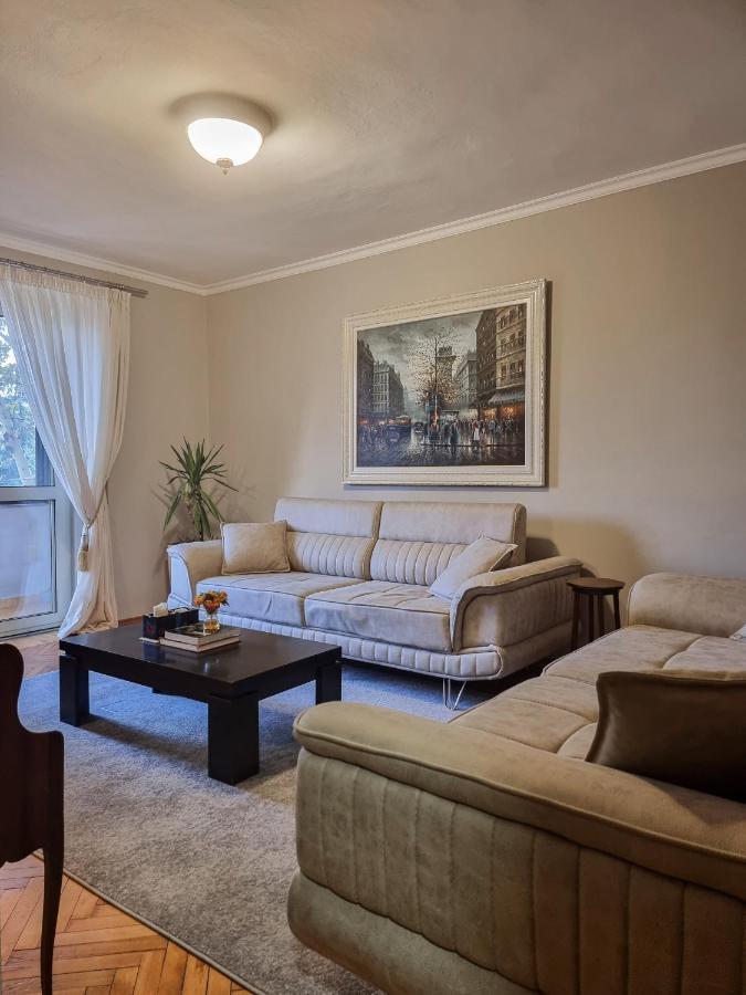 Tirana Center Cozy Apartment エクステリア 写真