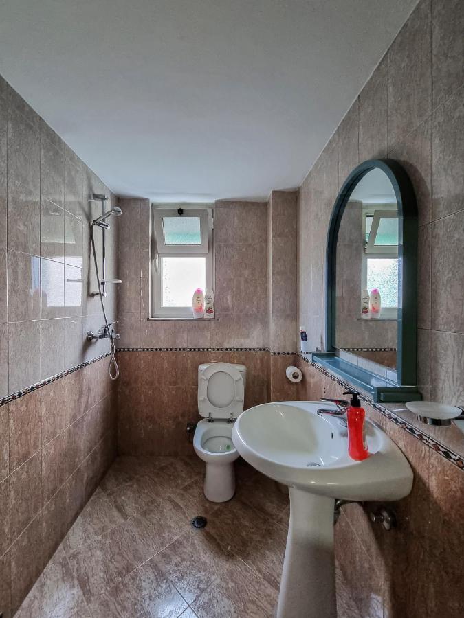 Tirana Center Cozy Apartment エクステリア 写真